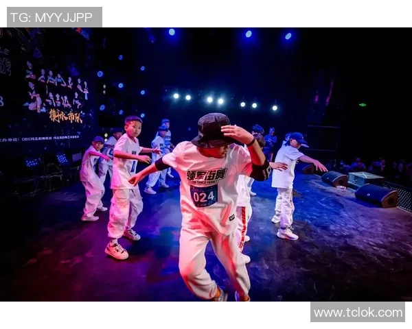 上海街舞队在世界街舞大赛中的速度表现精彩点评与分析
