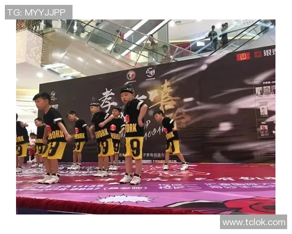 杭州街舞队的节奏分析与表现反思探讨街舞艺术的魅力与挑战